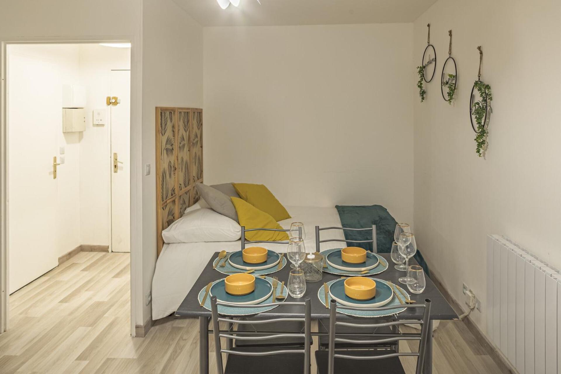 Julia Home, Madamedemconciergerie Reims Exterior foto