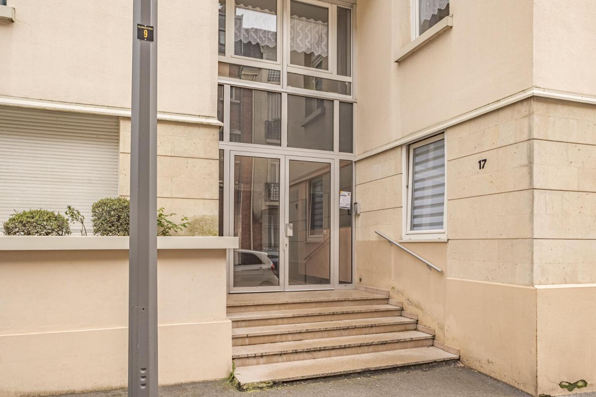 Julia Home, Madamedemconciergerie Reims Exterior foto